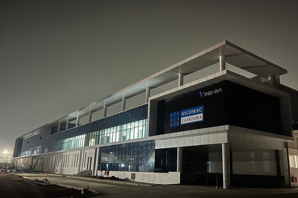 Fascad at night